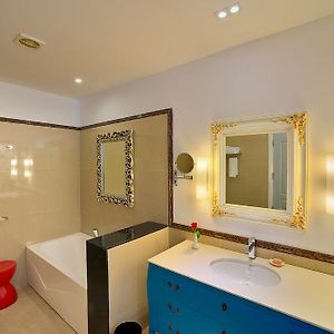 Premium King Room
